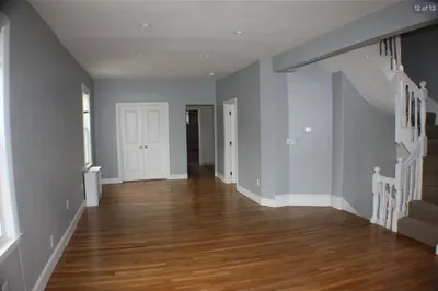 8 Wesley St #2 1