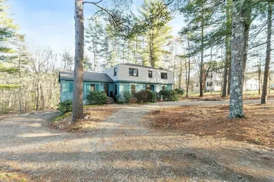 31 Mohawk Rd 1