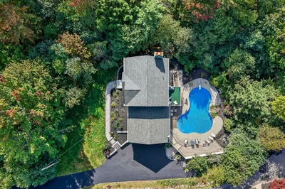 112 Saunders St 1