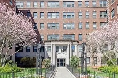 2001 Commonwealth Ave #2