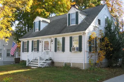 22 Emerson St
