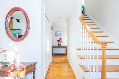 53 Hiawatha Ave 1