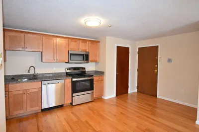88 Charles St #12