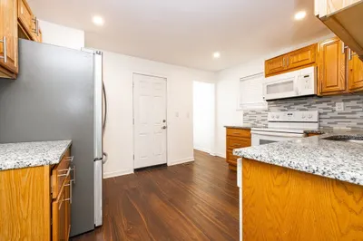 181 Ruskindale Road #1 1