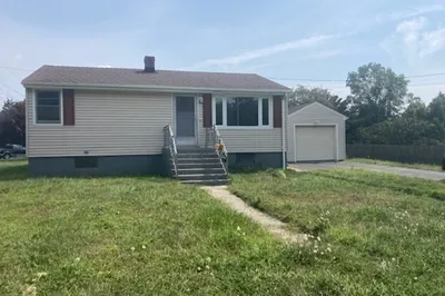 306 Lawton St 1