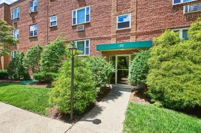 49 Colborne Rd #5 1
