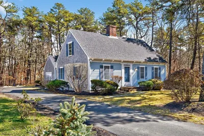 54 Marthas Ln 1