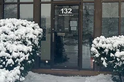 132 W Meadow #9