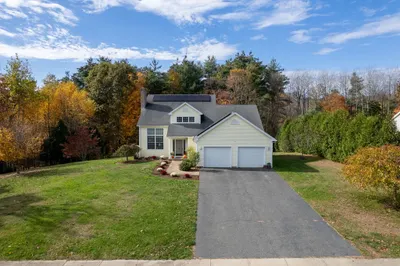 9 Walter Dr 1