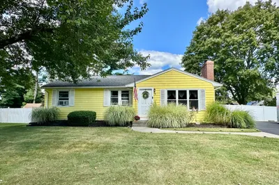 76 Linden Rd.