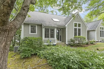 32 Brewster Ln #32 1