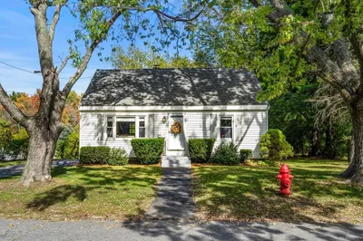 52 Bigelow St 1