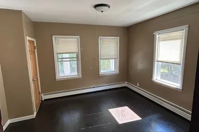 28 Joyce St #2 1