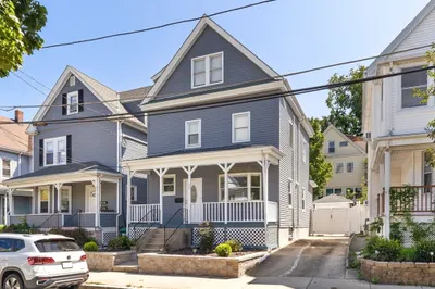 32 Clayton Avenue