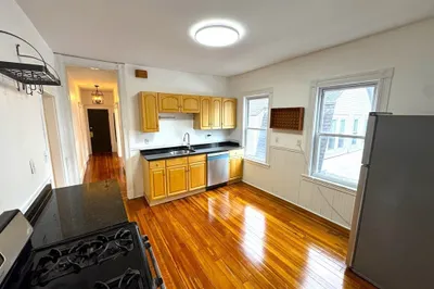 67 Washburn Ave #2