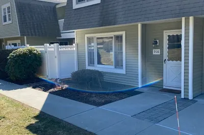 908 Edgebrook Drive #908 1