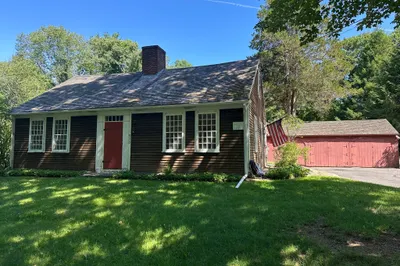 575 Old West Brookfield Rd 1