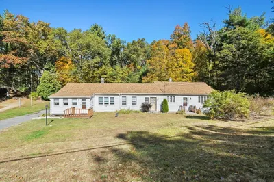 26 Brimfield Road 1