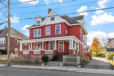 548 Fletcher St 1