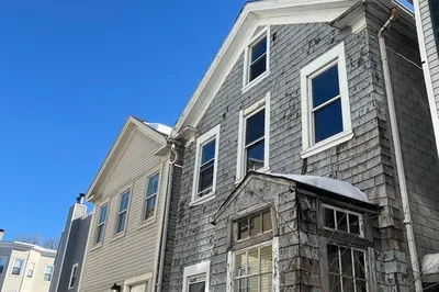 4 Glover Court