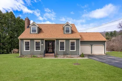 55 Brookfield Rd 1