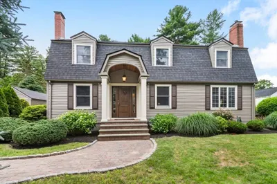 35 Crest Road 1