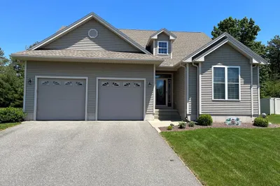 93 Caddyshack Dr 1