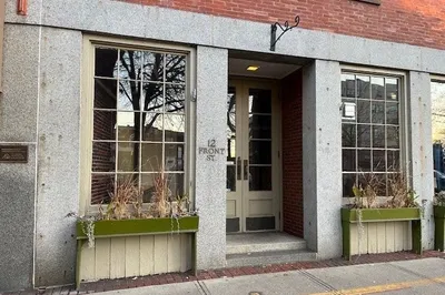 6 Front St #12 1