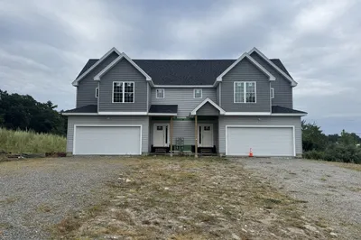 11 Pond St #11 1