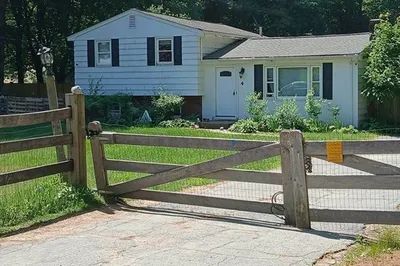 4 Village Grn 1