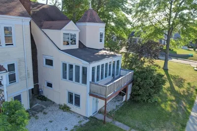 715 Quincy Shore Dr