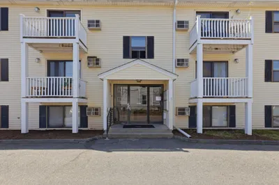 15 Houghton St #6 1