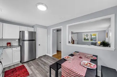 31-33 Humbert St