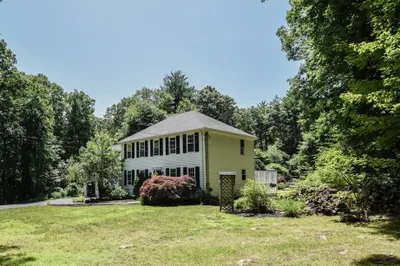 359 SE Main St 1