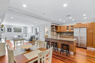 440 Commercial St #503