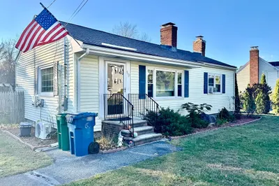 19 Parker St