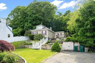 134 Edgemere Rd