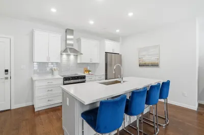 267 Old Colony Ave #511 1