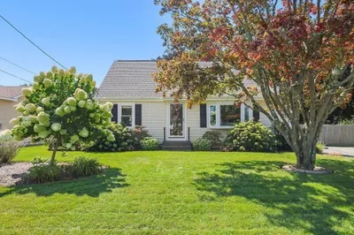 17 Jean Dr