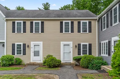 585 Turnpike St #13 1