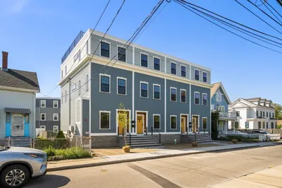 32 Taylor St #4 1