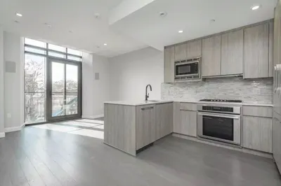 140 Shawmut Ave #2G 1
