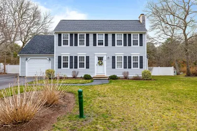 15 Carleton Drive