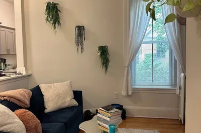 49 Laurel St #2
