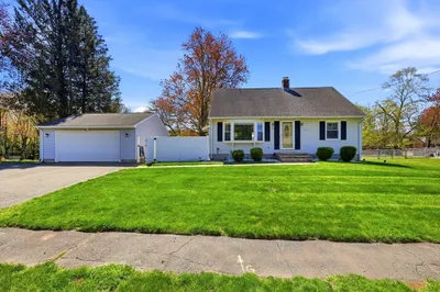 82 Pleasant Dr 1