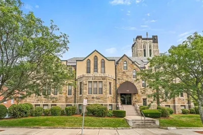 115 Washington Street #2A
