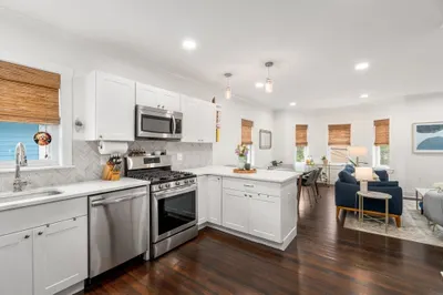 16 Phelps St #2