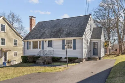 12 Chase Ave