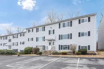 5455 North Main Street #7B 1