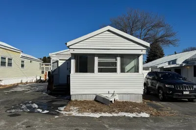 286 Newbury St #Lot 87
